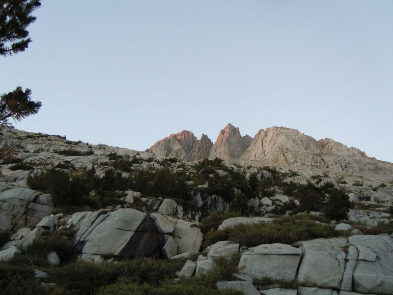Alpenglow from campsite between Palisade Lakes

